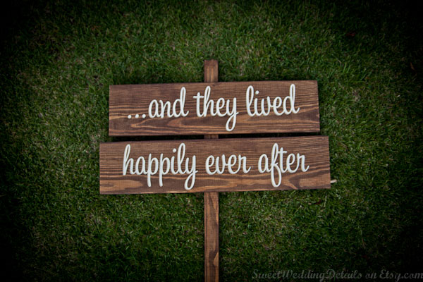 import-Wedding_Signs_Single_Sided_Sign_Last_Chance_to_Run-7341c9c76fd526c5bfdb8089ce078efa.jpg