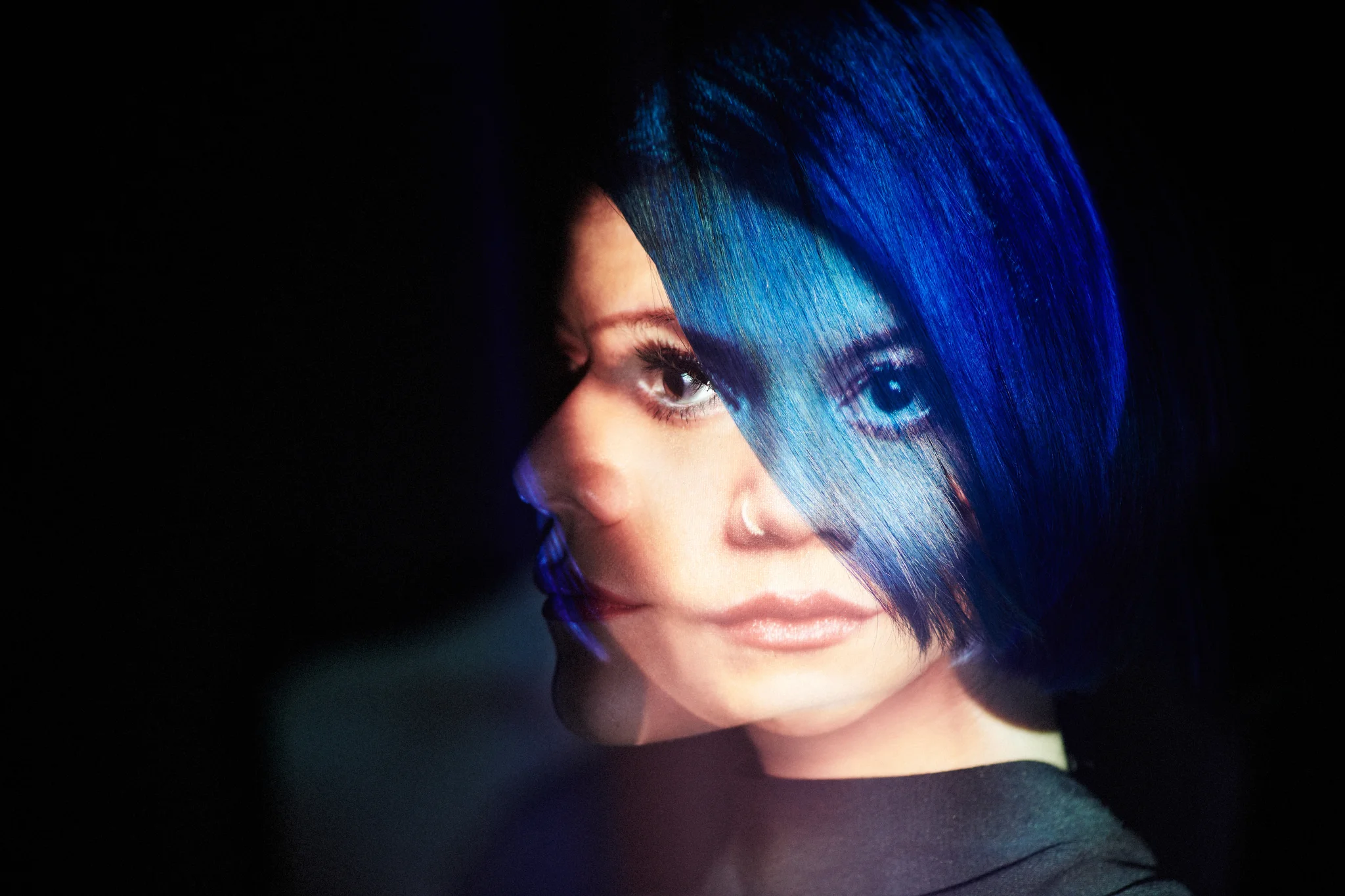 Singer Allison Iraheta, Halo Circus