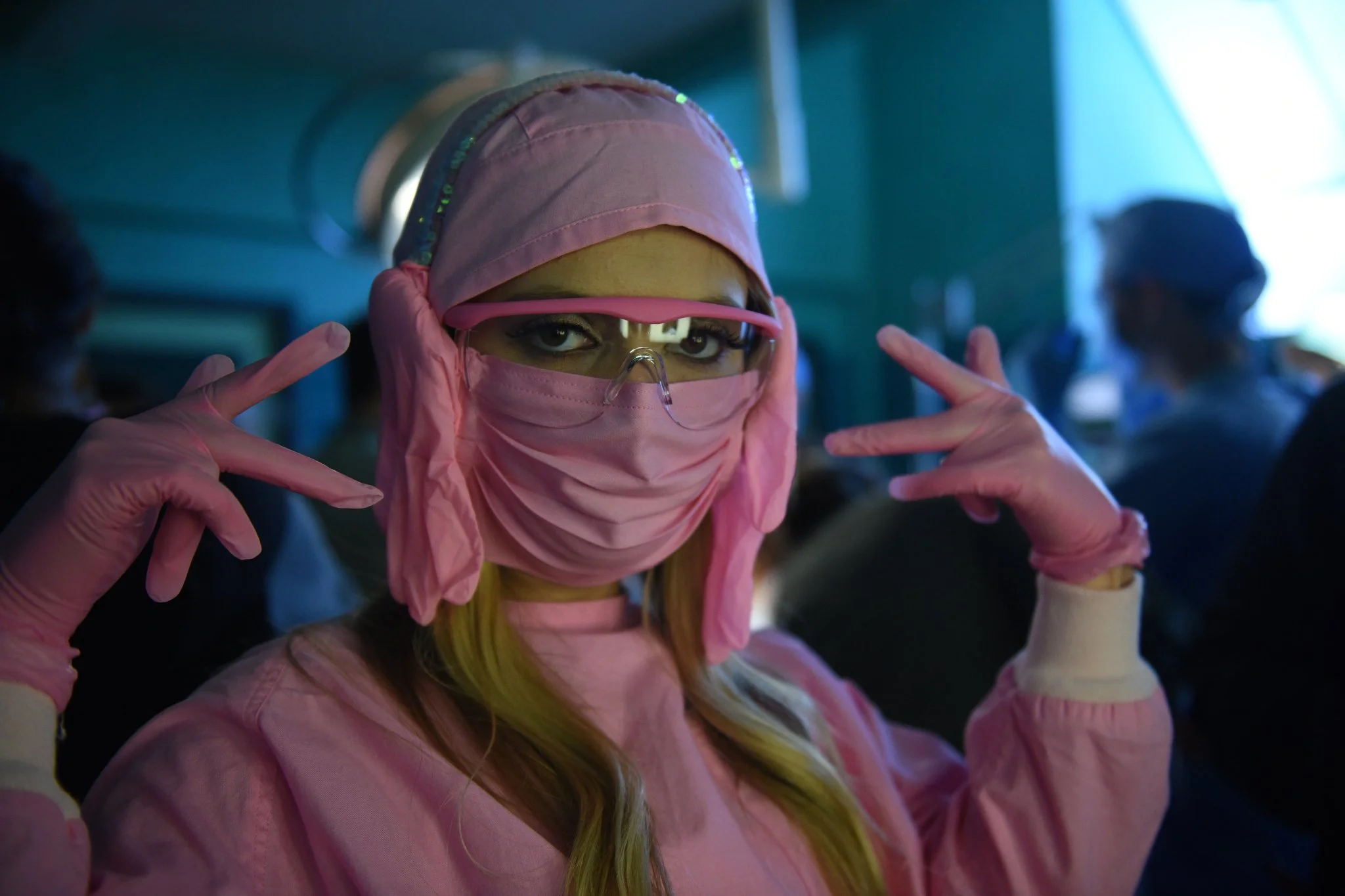 sq-s2_ep207d8-the-hand-bts_0092.JPG