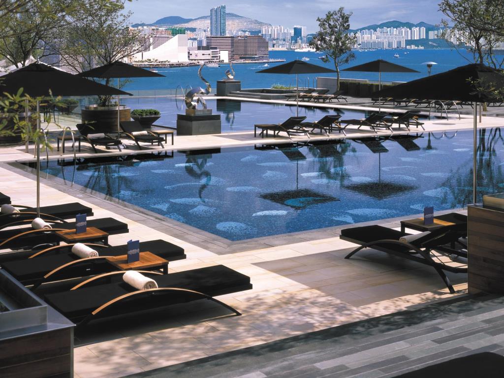 Four Seasons Hotel Pool (Central)