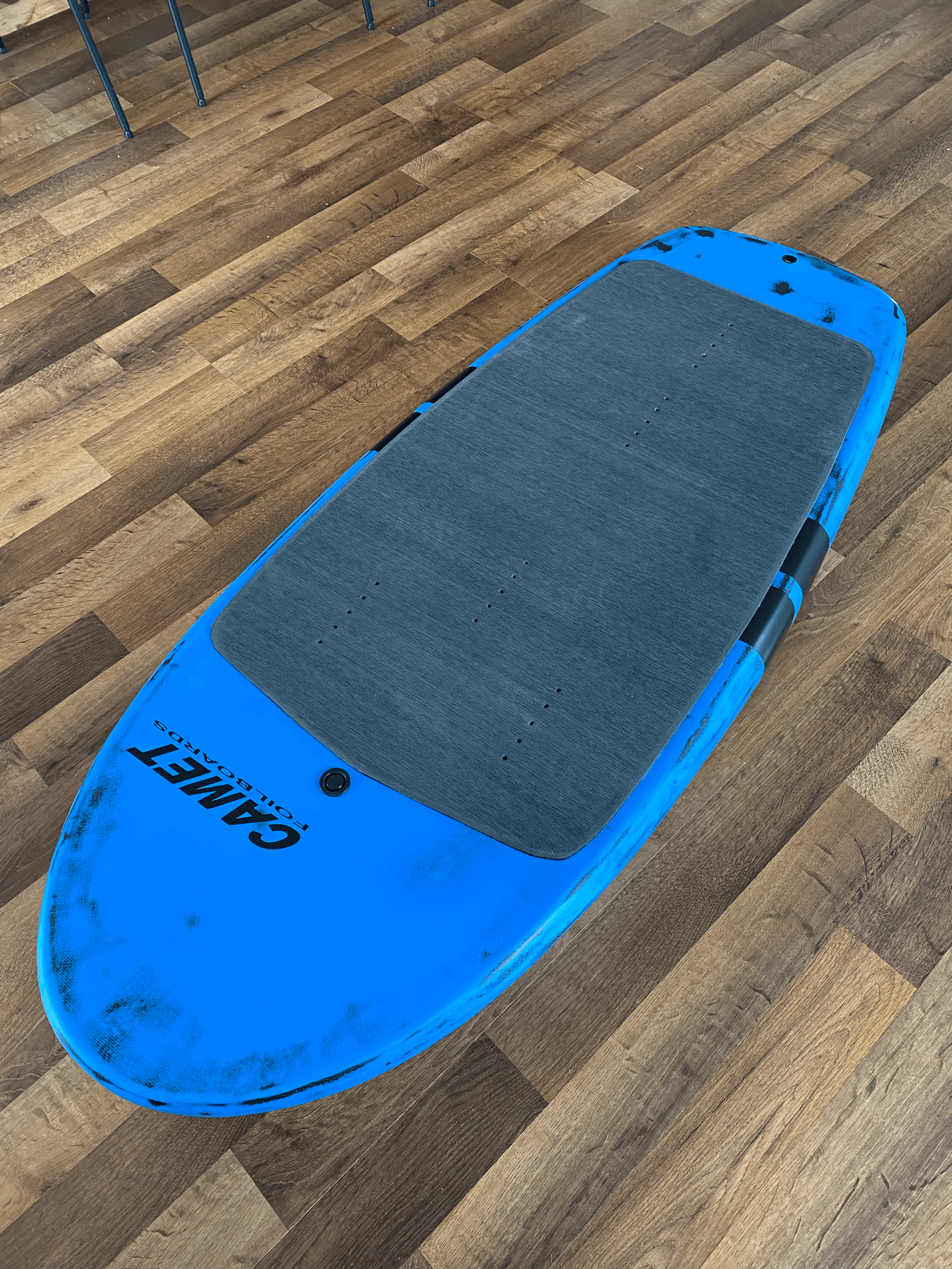 Camet Foilboard electric blue