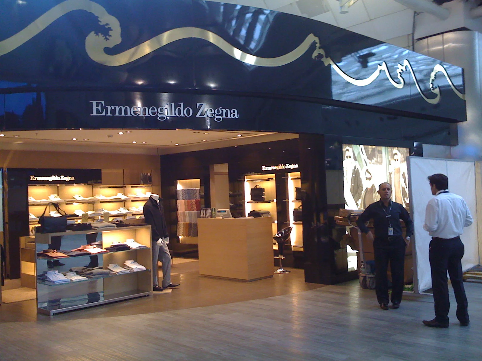 zegna store2.jpg