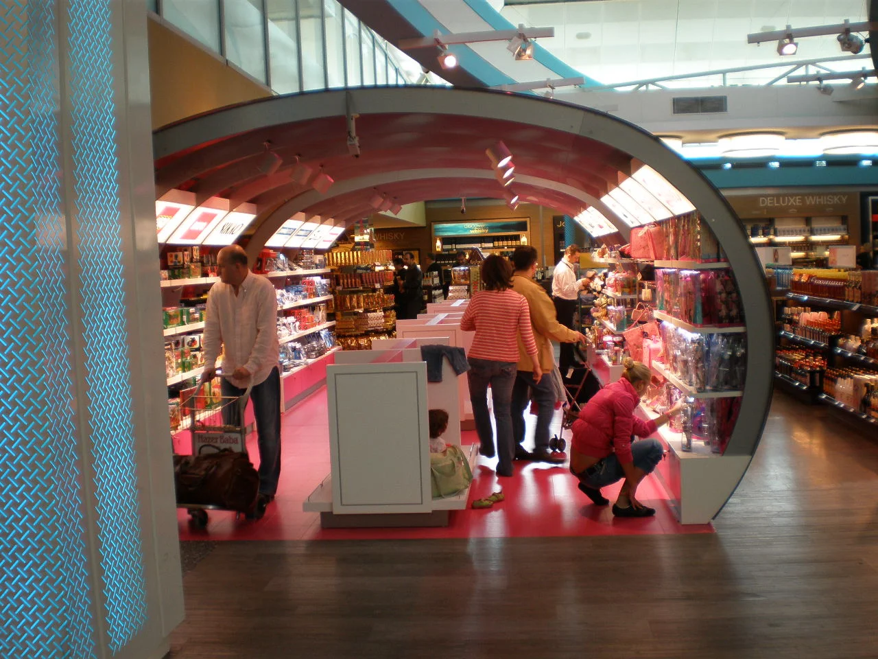 airport kids place3.JPG