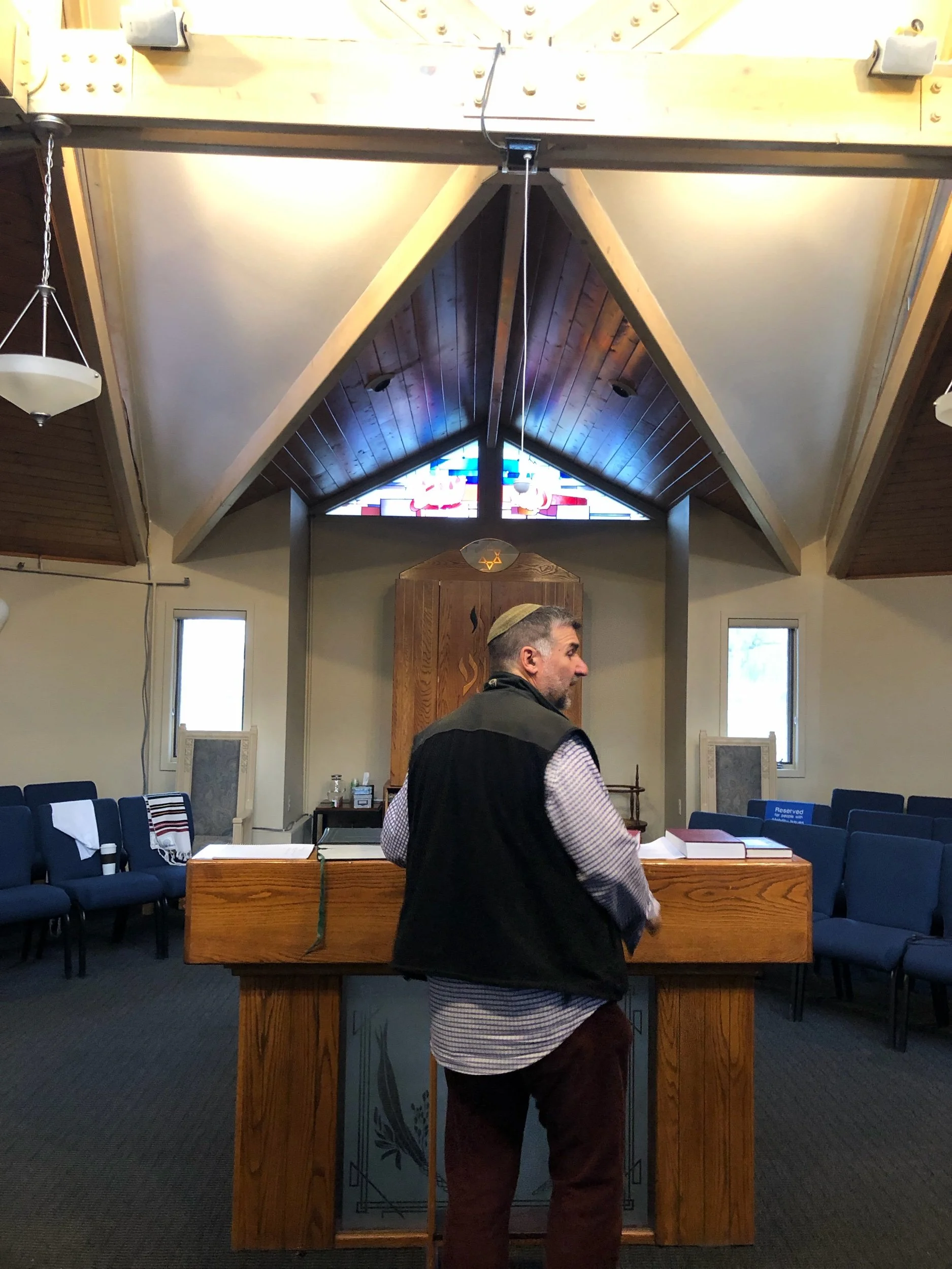 IMG_2374 - with Mic and Rabbi.jpeg