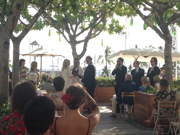 the modern hawaii wedding
