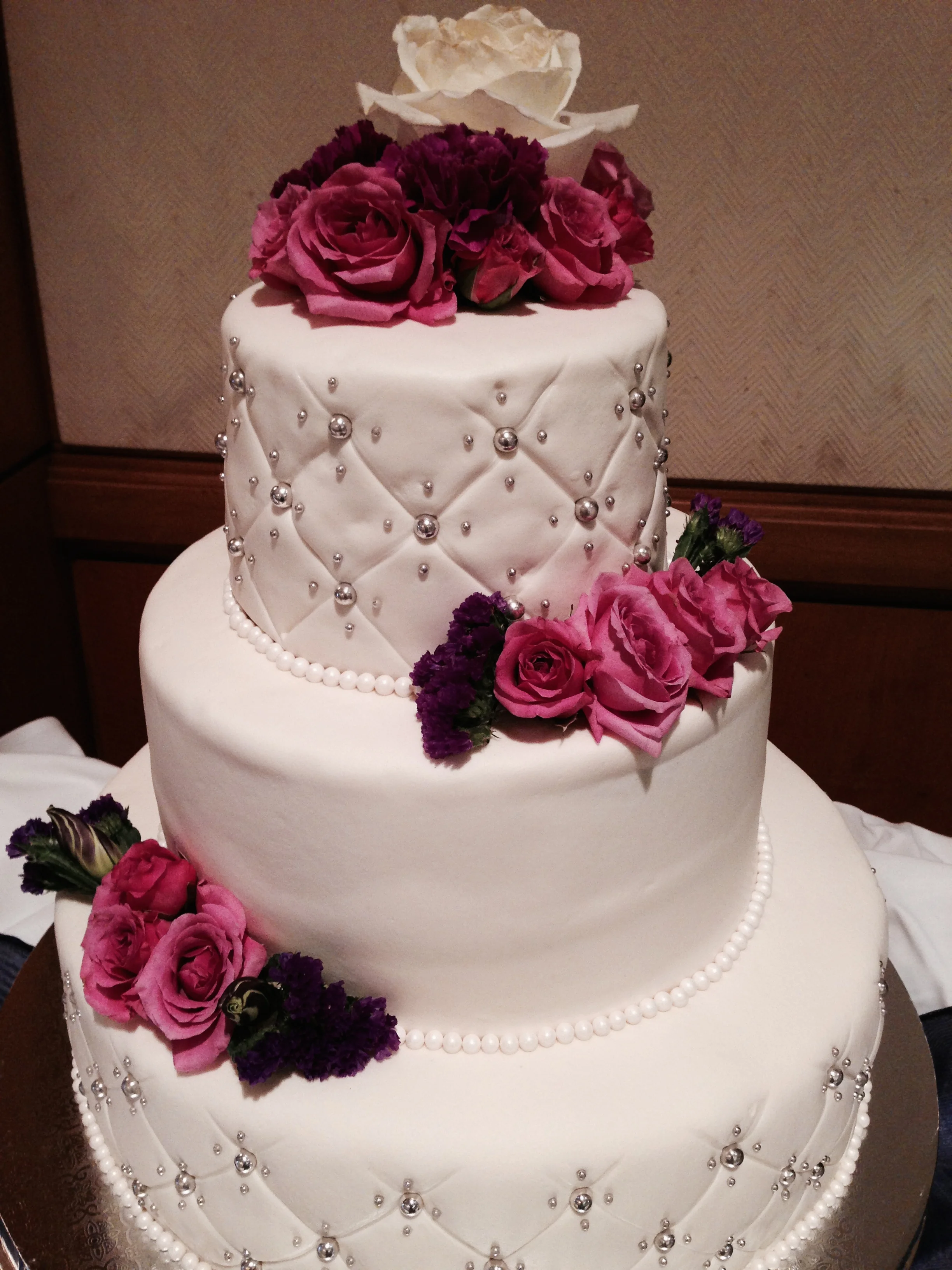 mike-ashley-wedding-cake