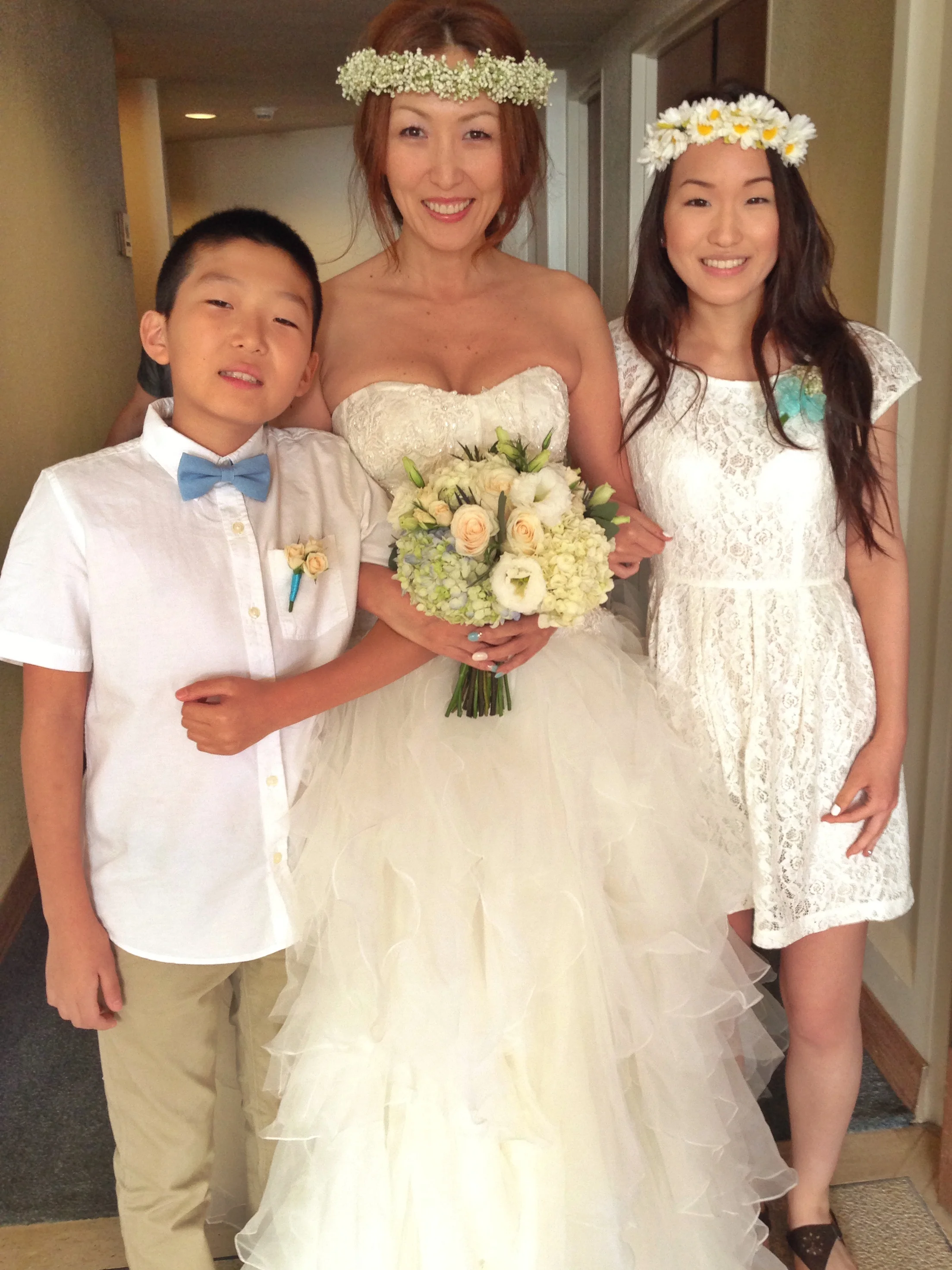 akemi-brett-hawaii-wedding-flower-girl-ring-bearer