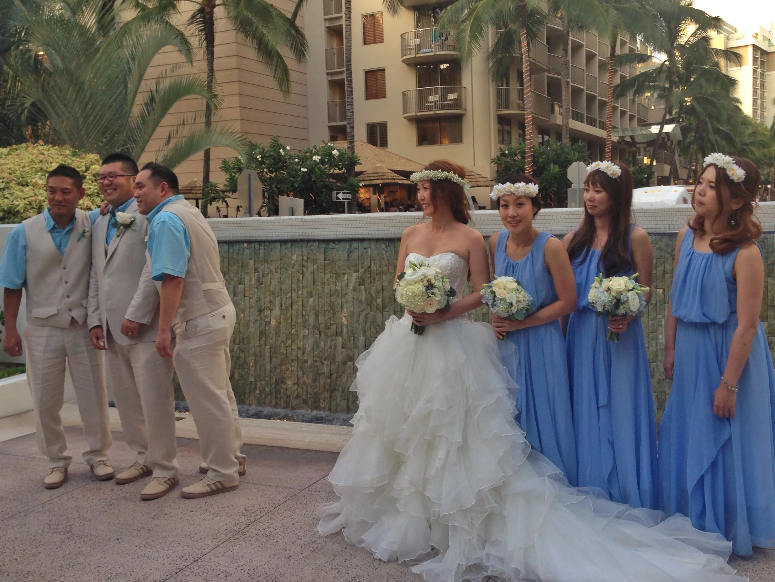 akemi-brett-wedding-party-bridesmaids-groomsmen-blue-theme