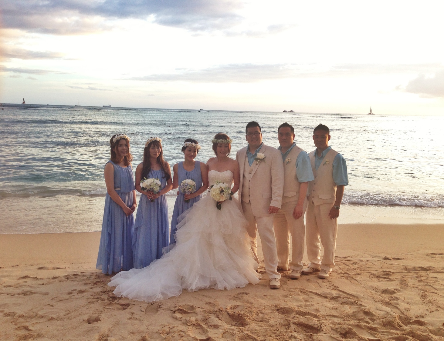 oahu-beach-wedding-waikiki-sunset