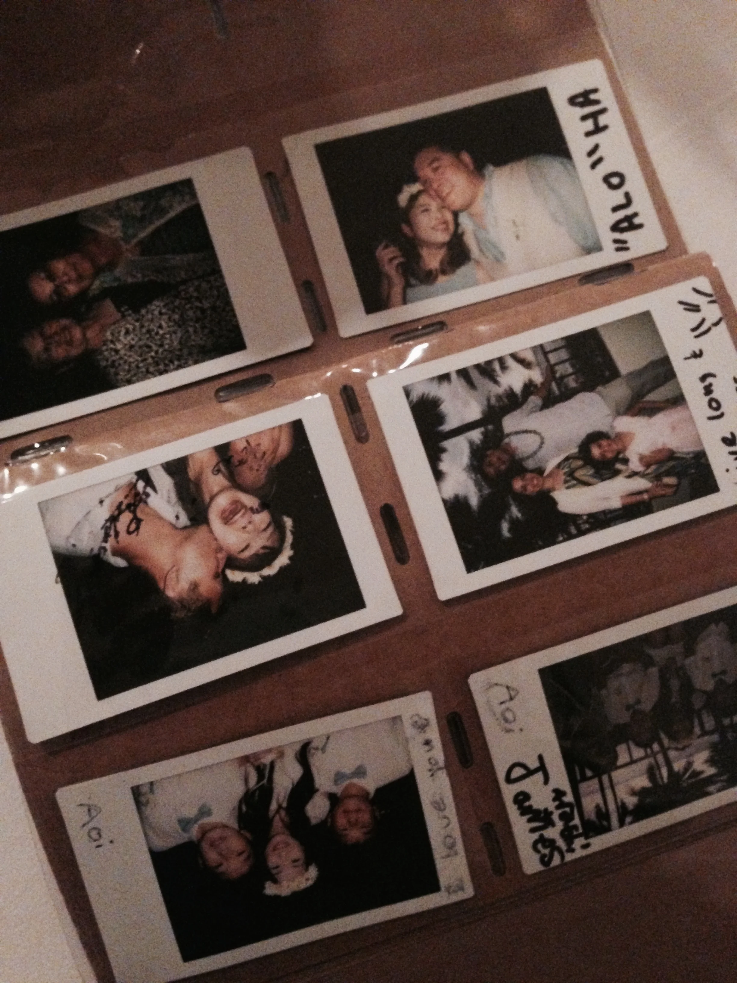 halekulani-wedding-guest-sign-in-book-polaroid-pictures