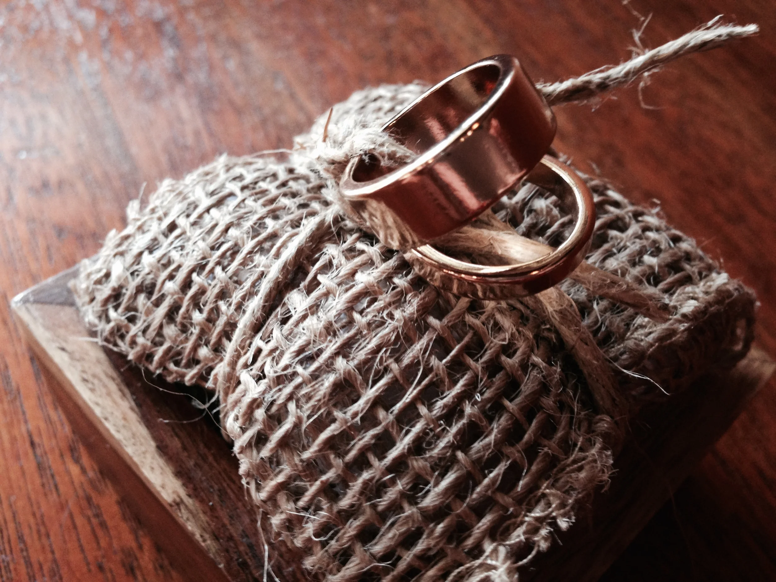 eco-friendly-hawaii-wedding-rings