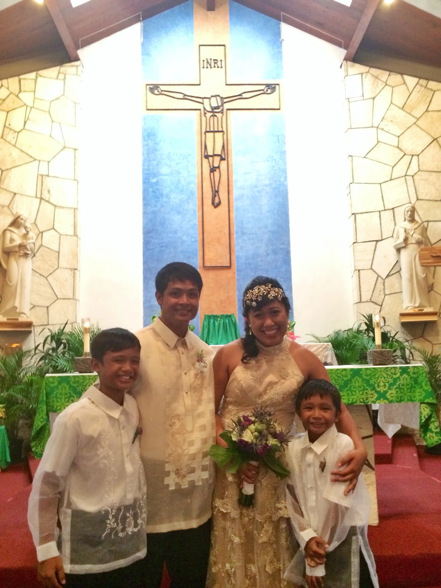 patrick-georgia-family-church-wedding-hawaii-waimanalo