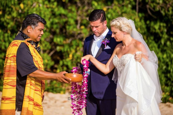 18-lei-ceremony-beach-hawaii.png