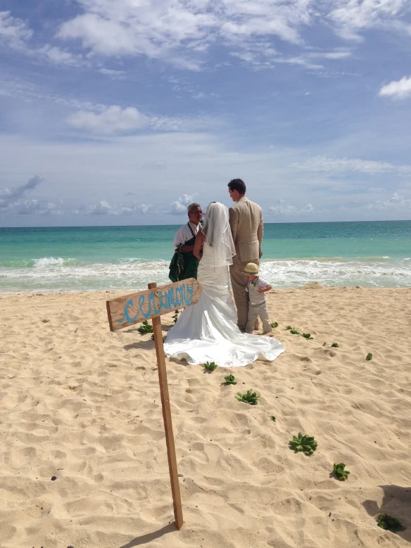 5-leo-mai-waimanalo-beach-ceremony.jpg