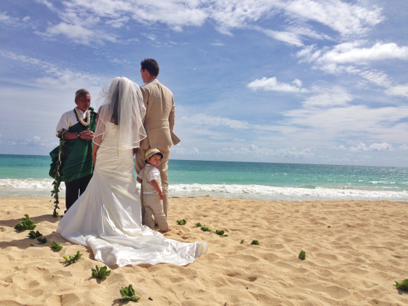 6-waimanalo-beach-hawaii-wedding.jpg