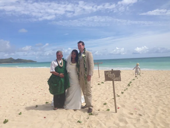 9-kahu-bruce-hawaii-wedding-traditions.jpg