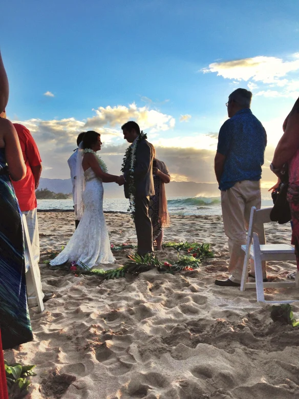 7-north-shore-oahu-wedding-ceremony.jpg