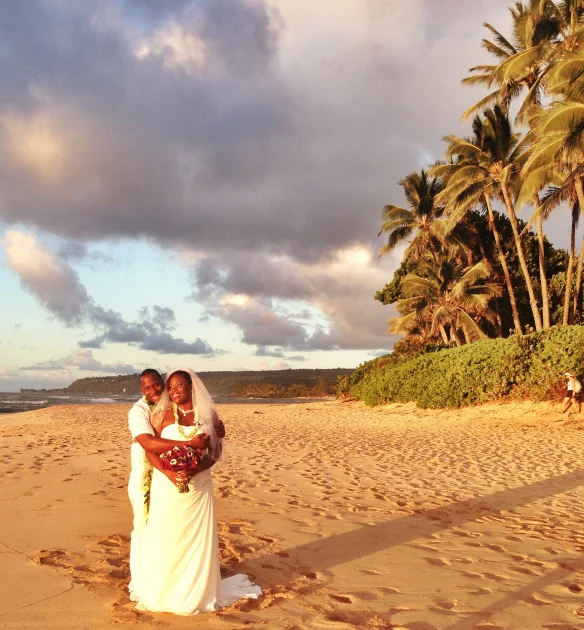 1-chris-brittany-papailoa-beach-wedding.jpg