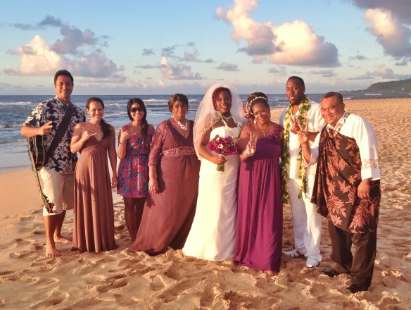 19-oahu-beach-wedding-party.jpg