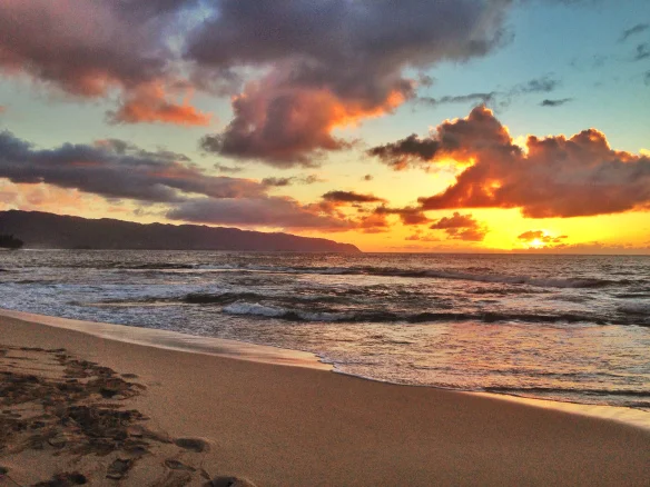 22-papailoa-beach-north-shore-oahu-sunset.jpg