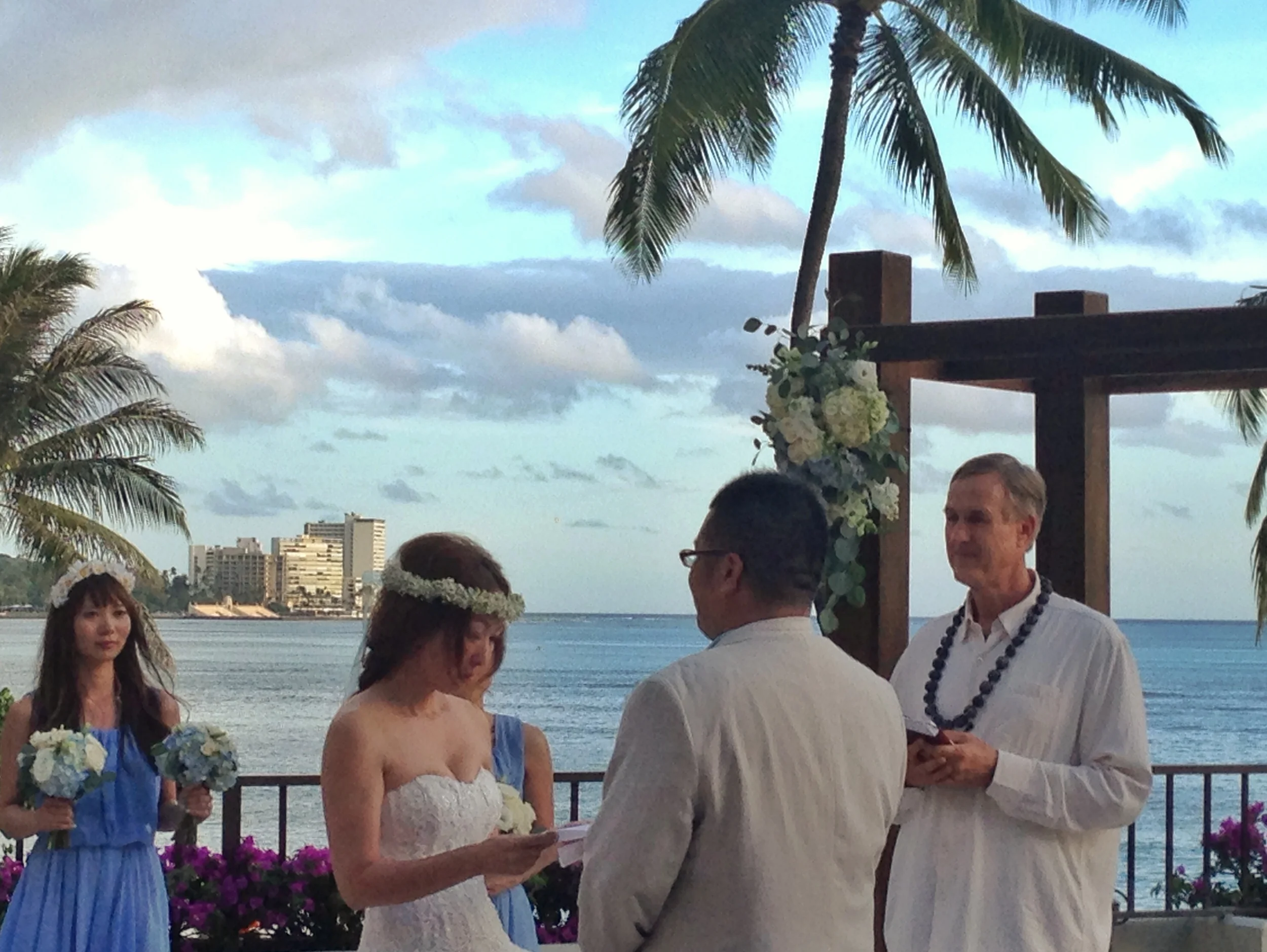 5-waikiki-rooftop-outdoor-wedding.JPG