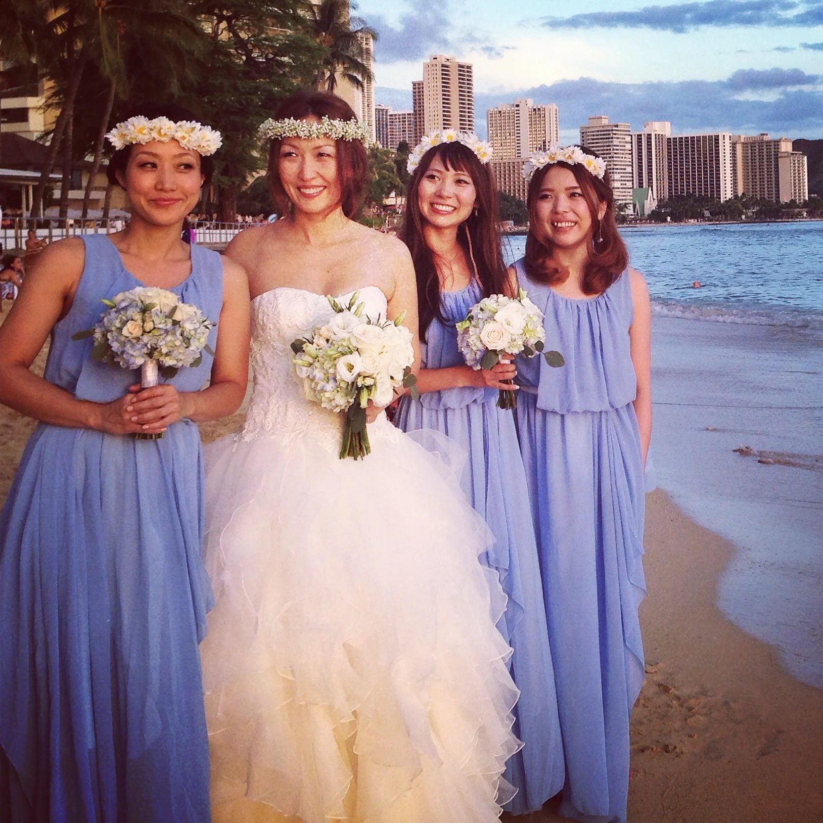 12-akemi-brett-bridesmaids-waikiki.JPG