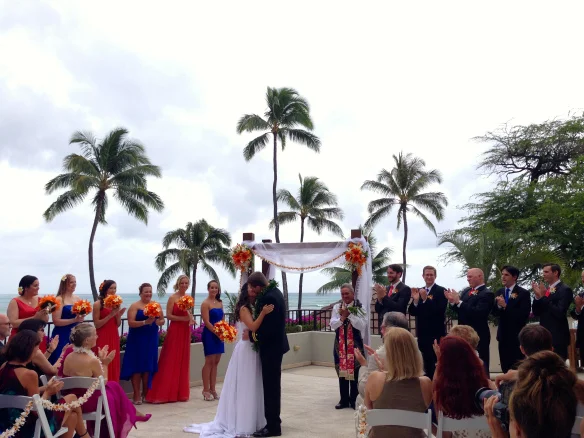Halekulani hotel waikiki wedding.jpg