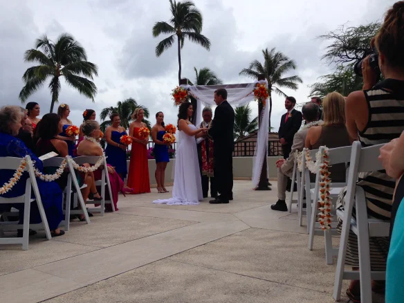Halekulani hotel waikiki wedding.jpg