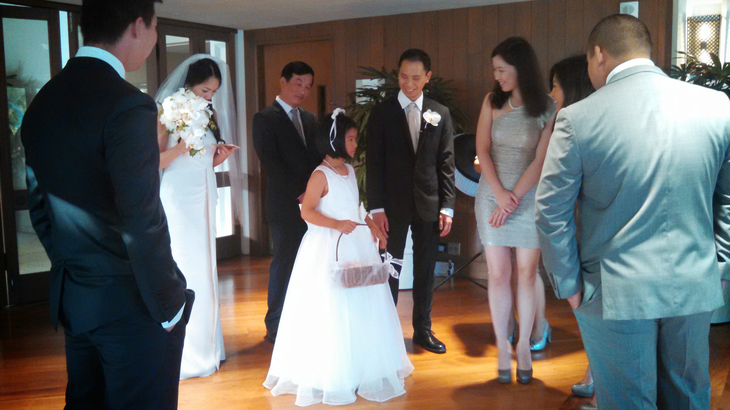 4-flower-girl-hawaii-wedding.jpg