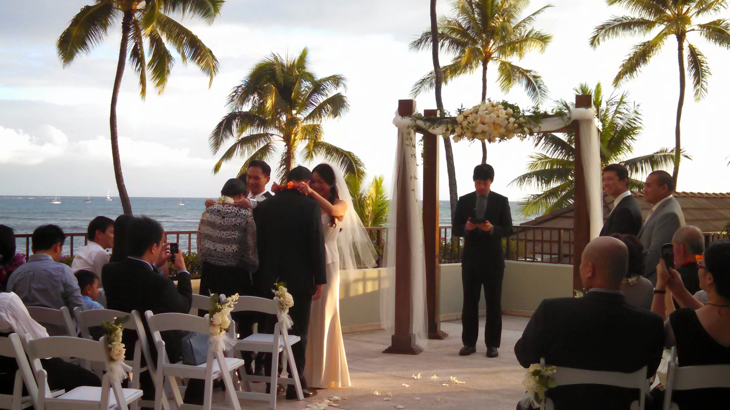 12-hawaii-lei-exchange-ceremony.jpg