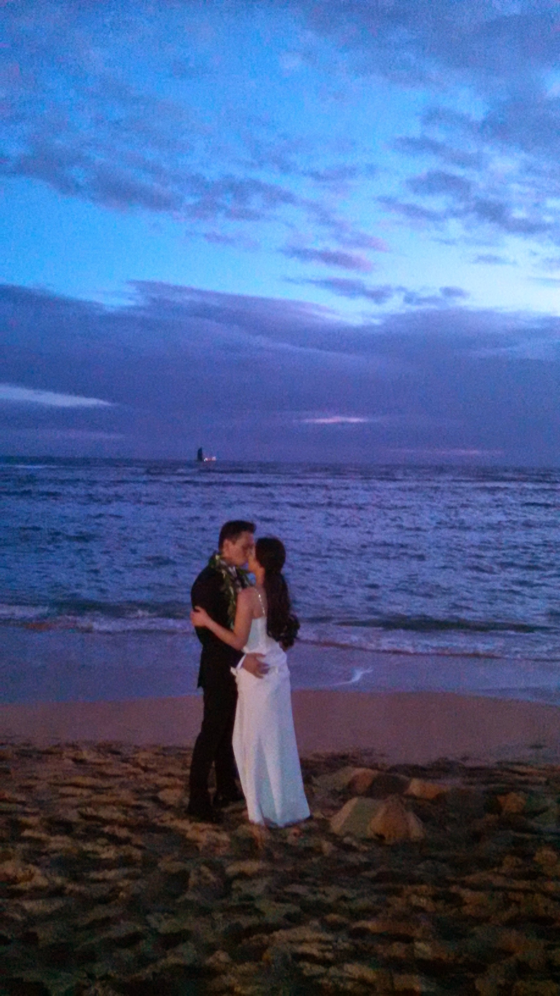 22-waikiki-sunset-wedding.jpg