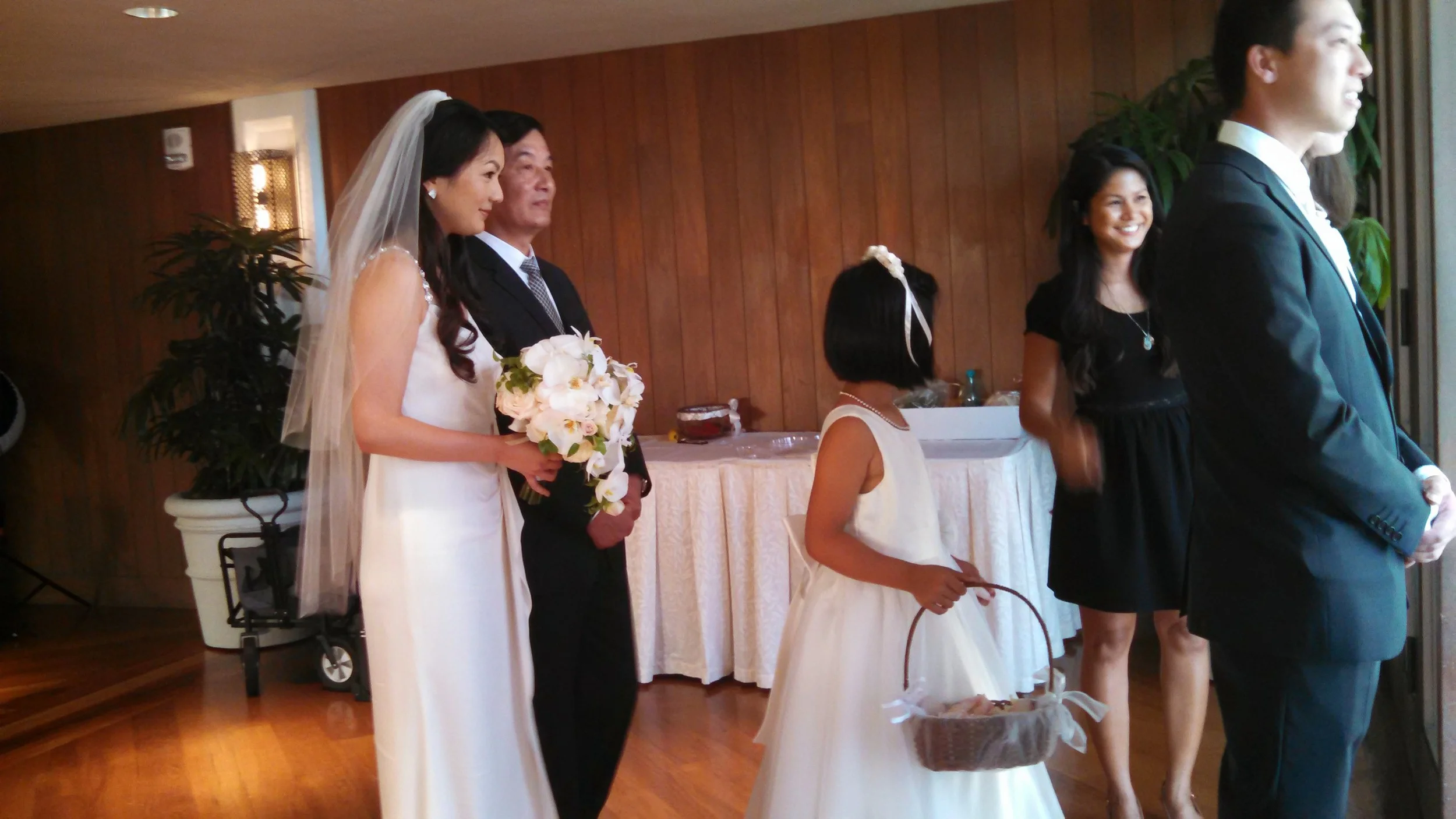 5-waikiki-hawaii-wedding-ceremony.jpg
