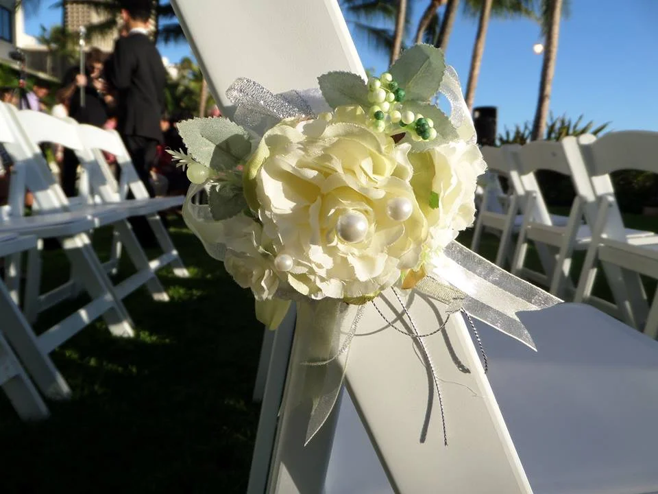9-moana-surfrider-wedding-ceremony-outdoor.jpg
