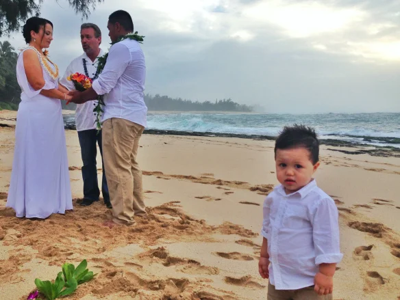 8-north-shore-oahu-hawaii-wedding.jpg