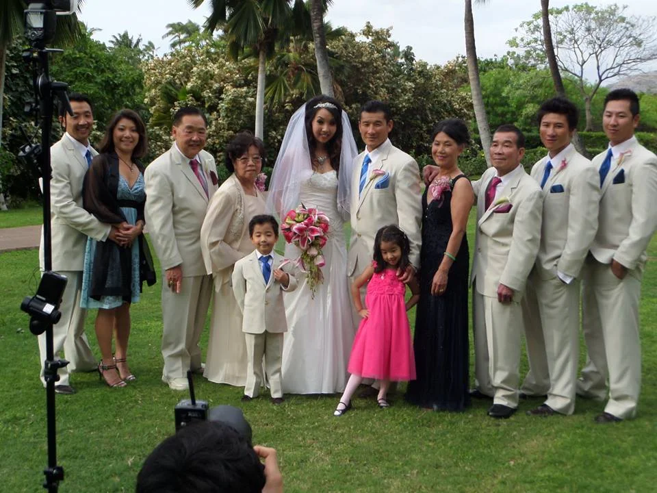 14-ky-lorrie-wedding-party-oahu.jpg