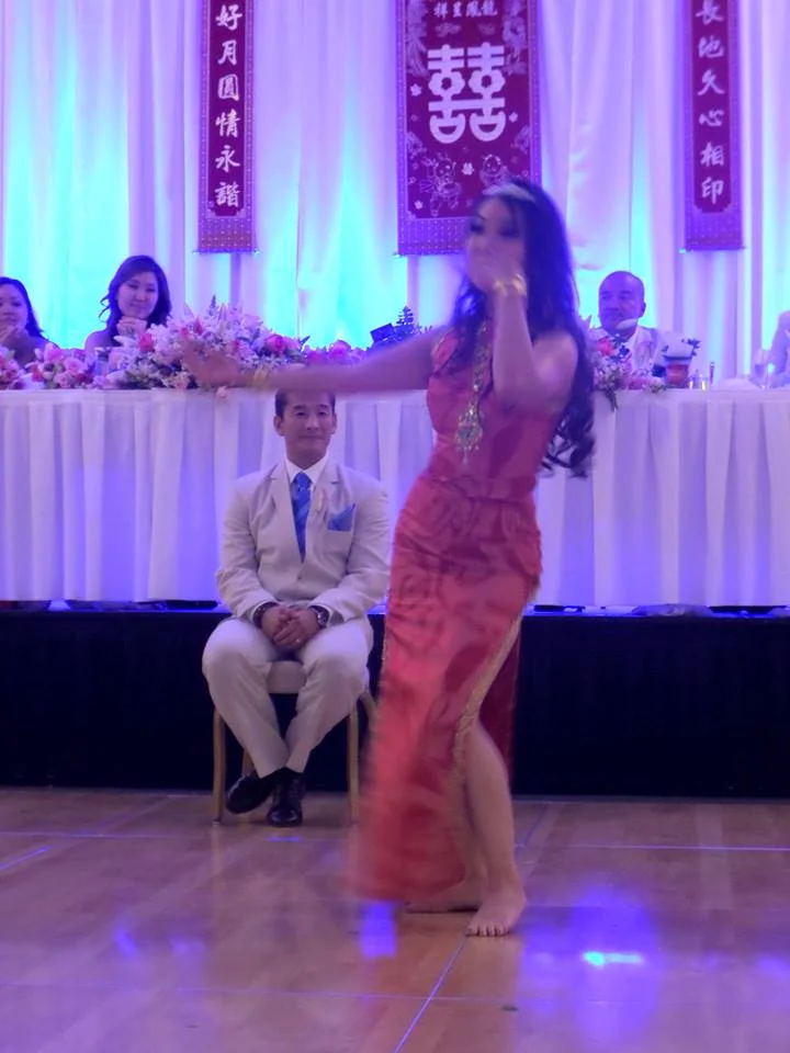 36-surprise-hula-dance-wedding-reception.jpg