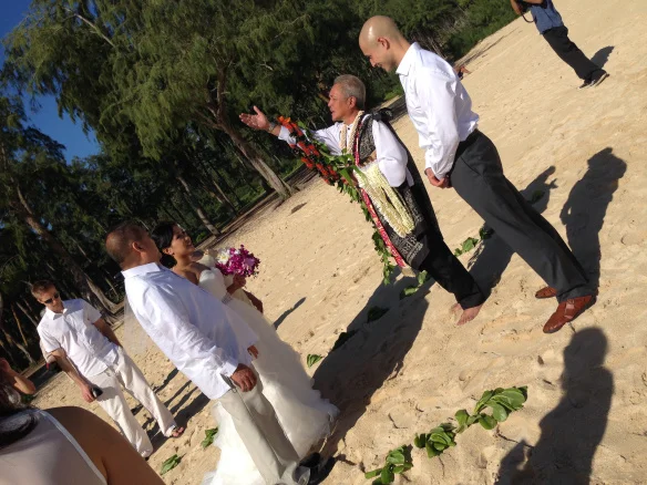 10-waimanaloa-beach-ceremony.jpg