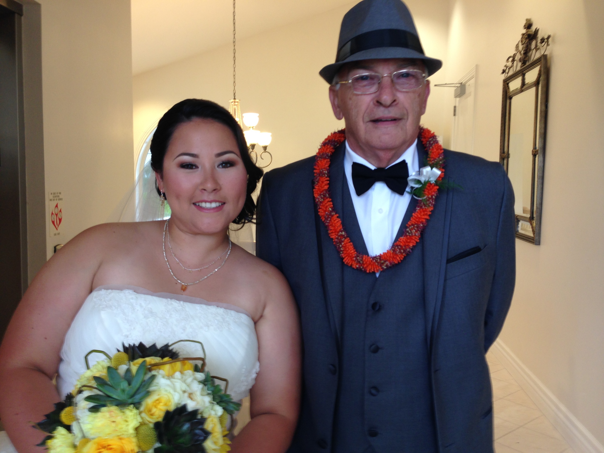 11-hawaii-bride-and-father.JPG