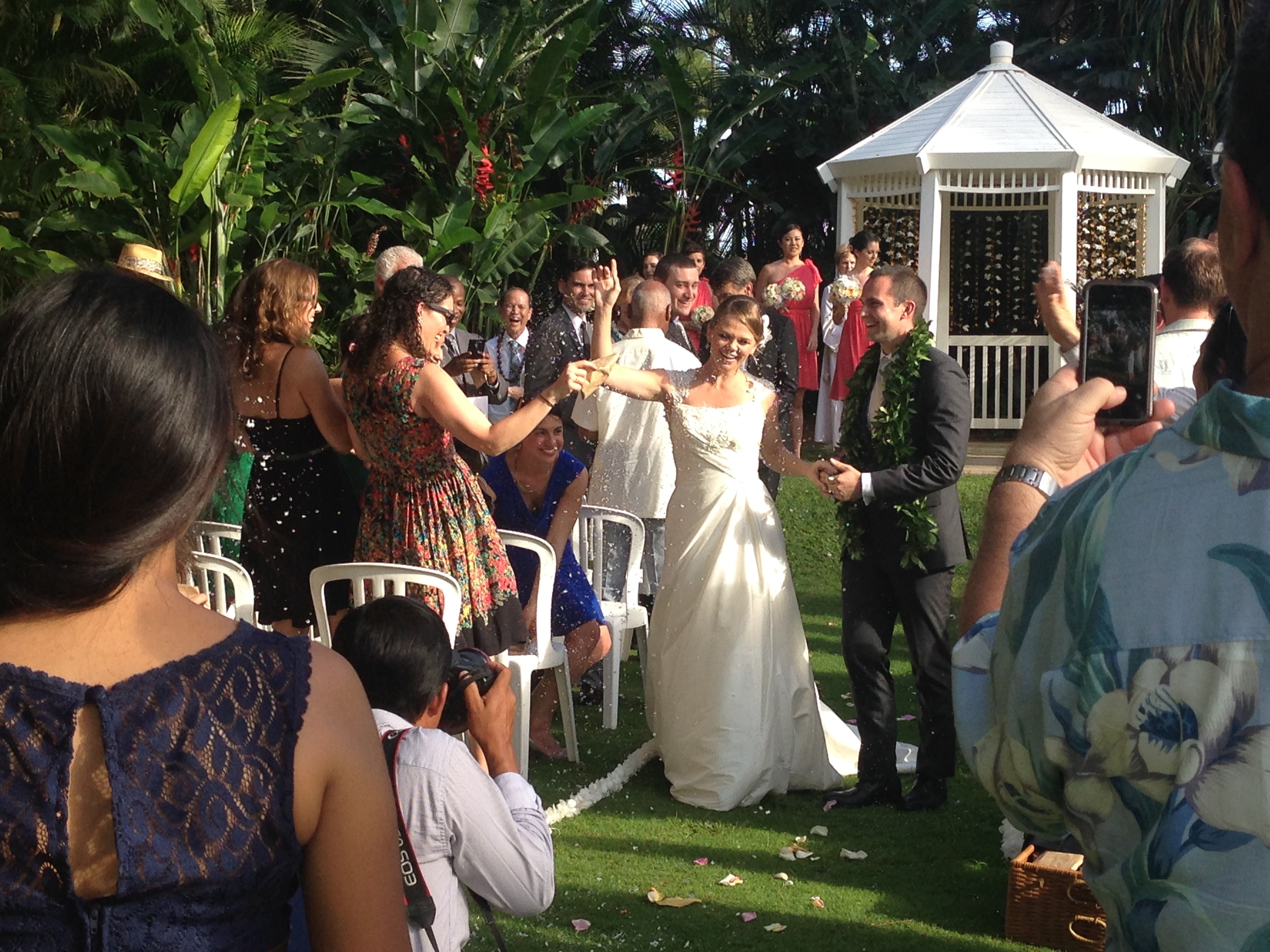 5-oahu-garden-wedding-ceremony.JPG