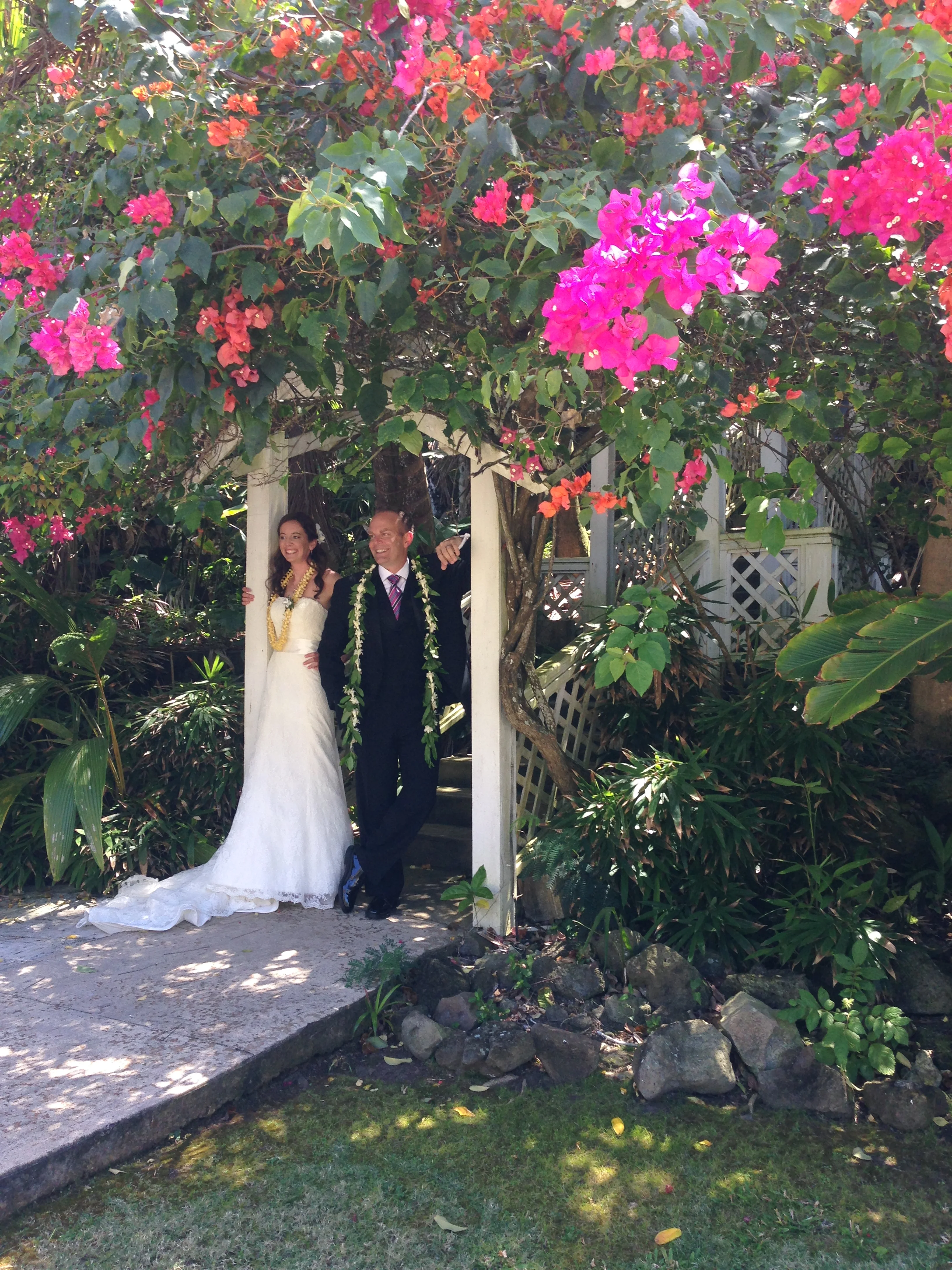 hawaii-flower-arch