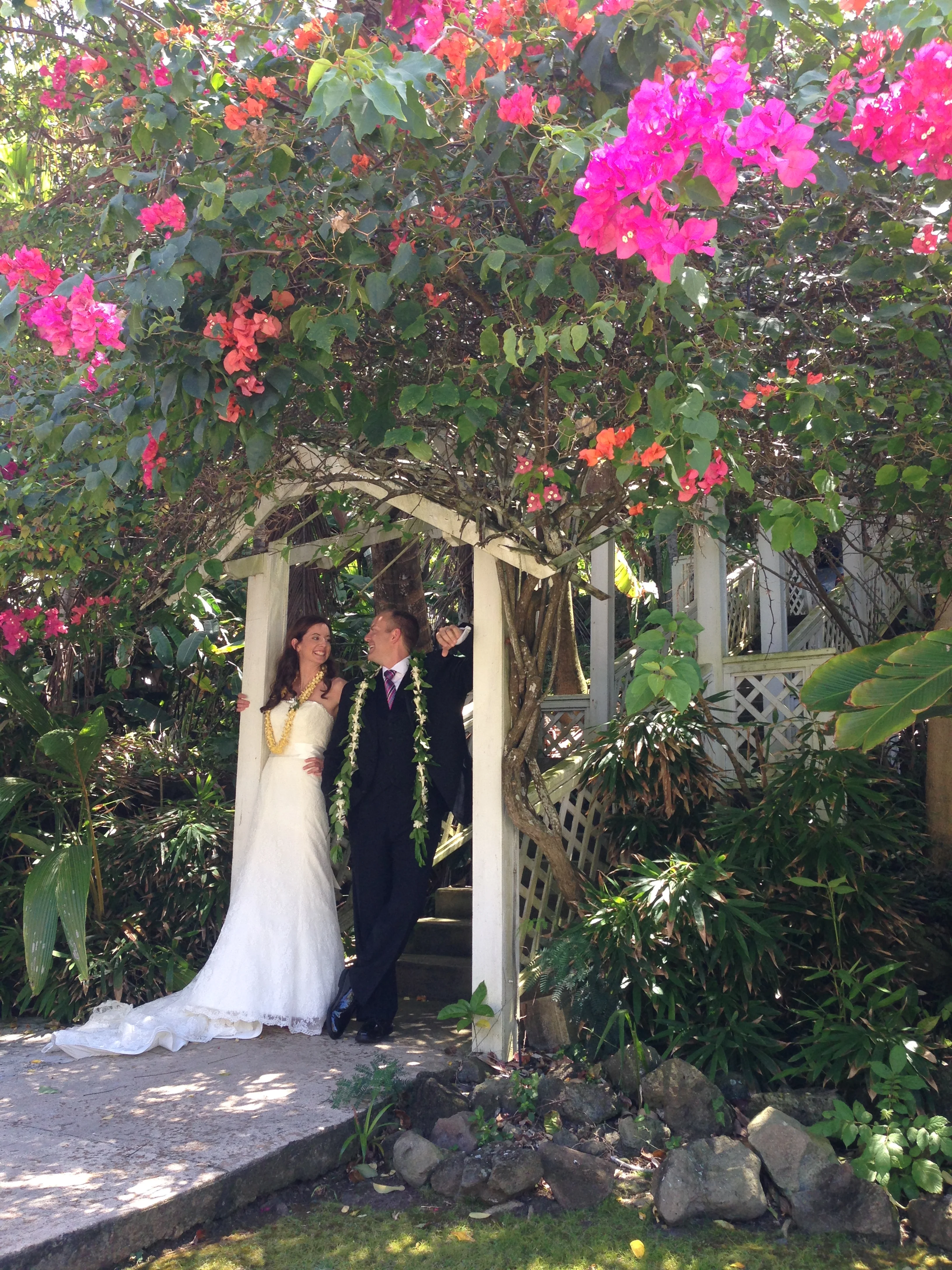 flower-arch-hawaii