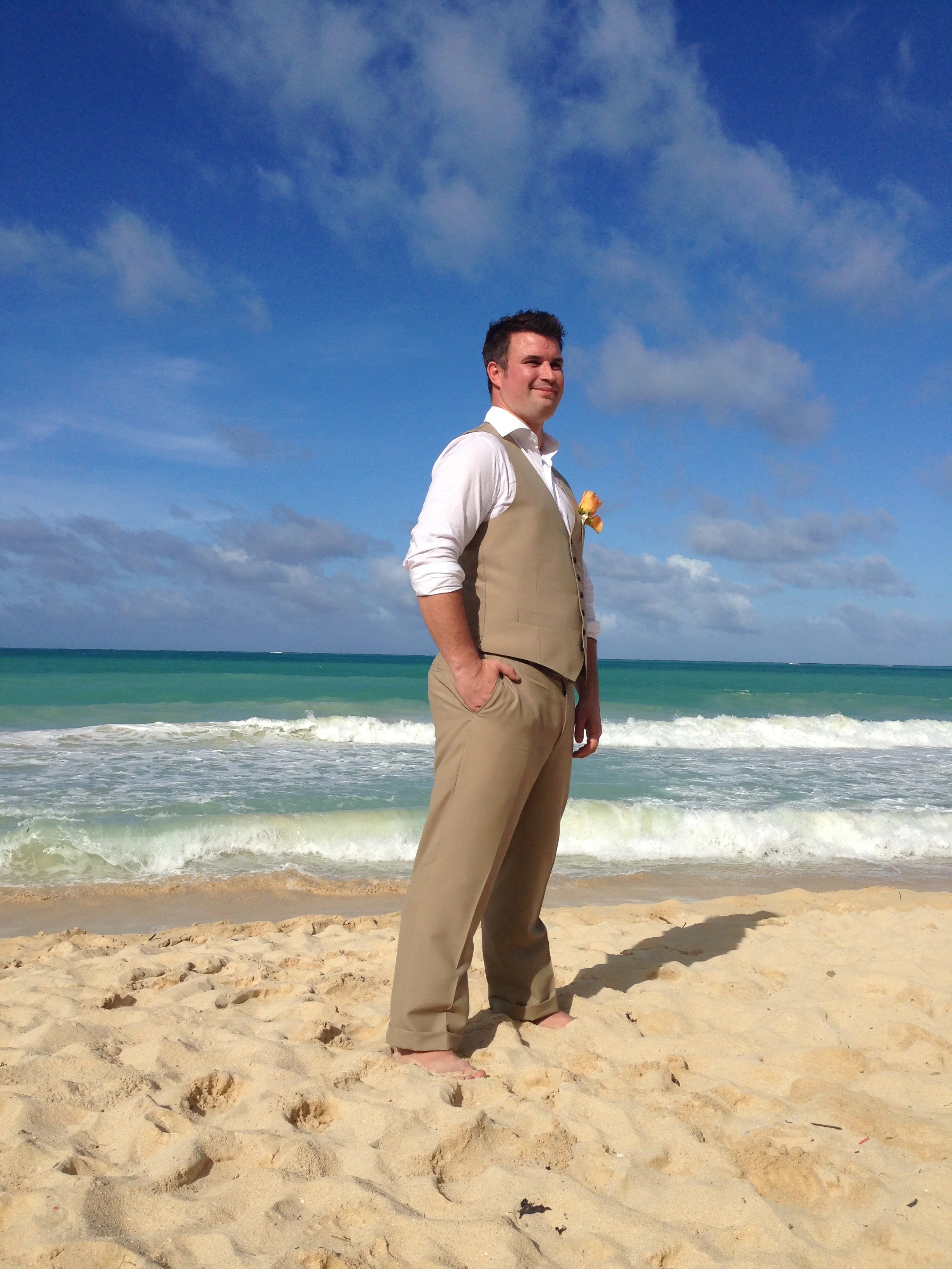 dan-lucy-waimanalo-beach-wedding-4.jpg