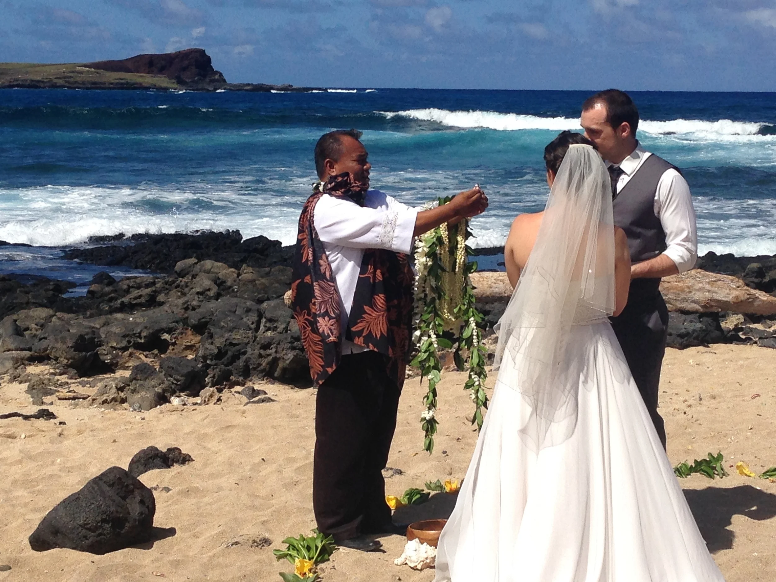 12-makapuu-beach-ceremony-3.JPG