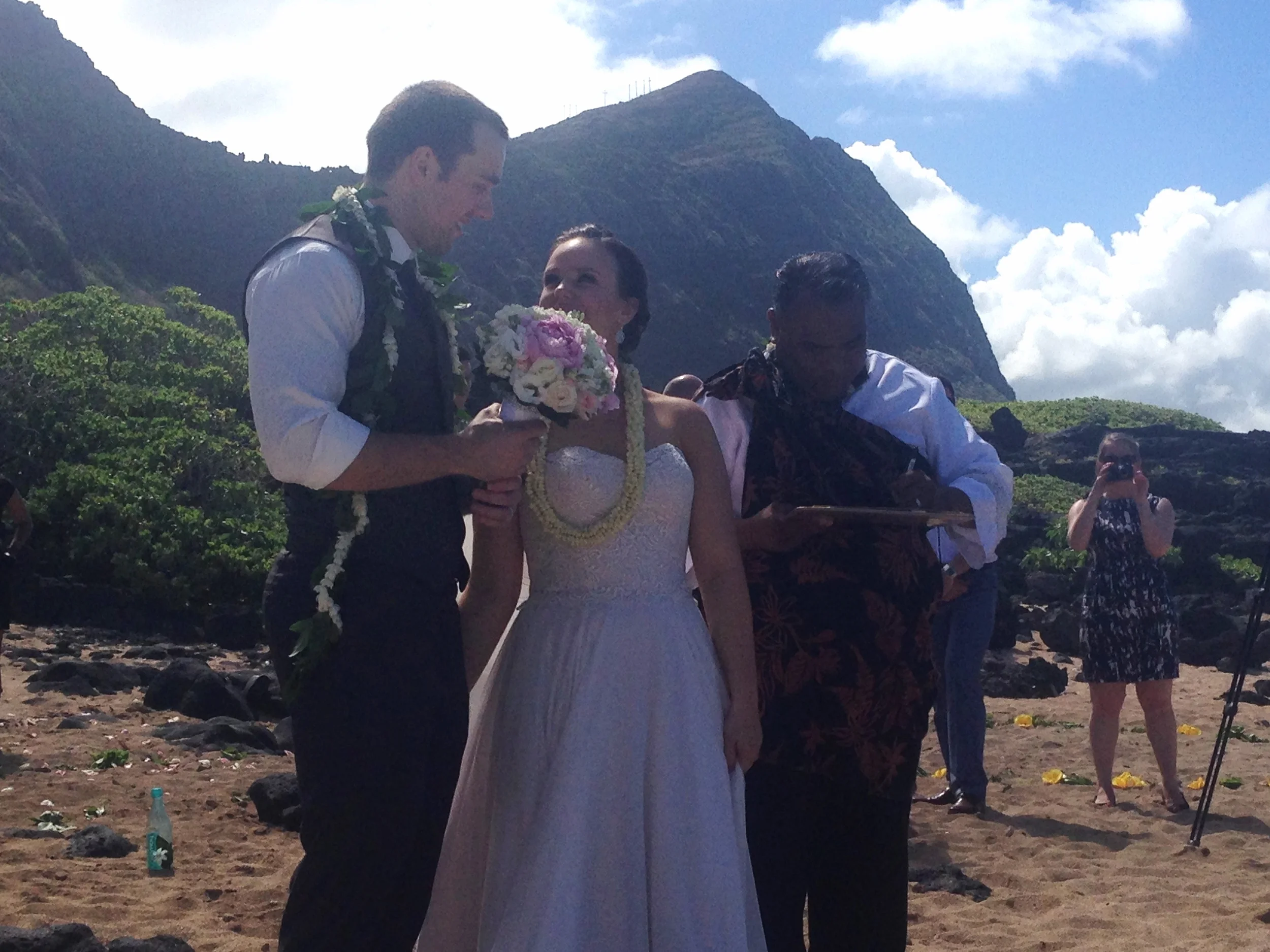 20-oahu-beach-wedding-2.JPG