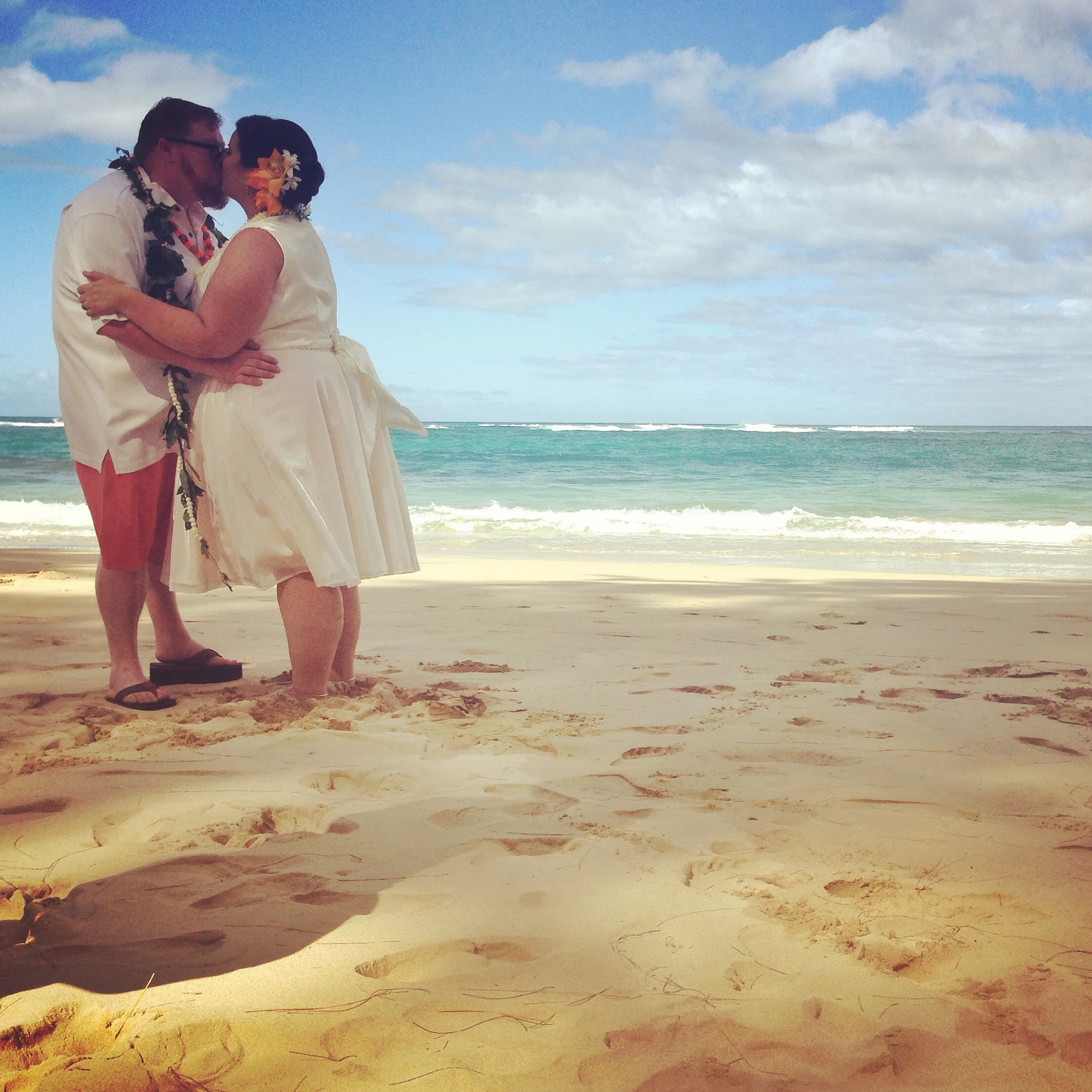 34-beach-wedding-hawaii.JPG