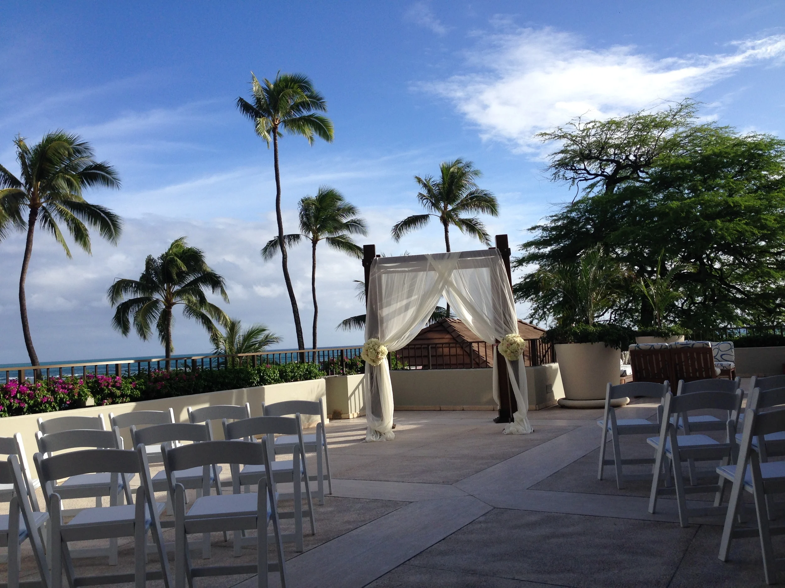 5-halekulani-hau-terrace-wedding.JPG