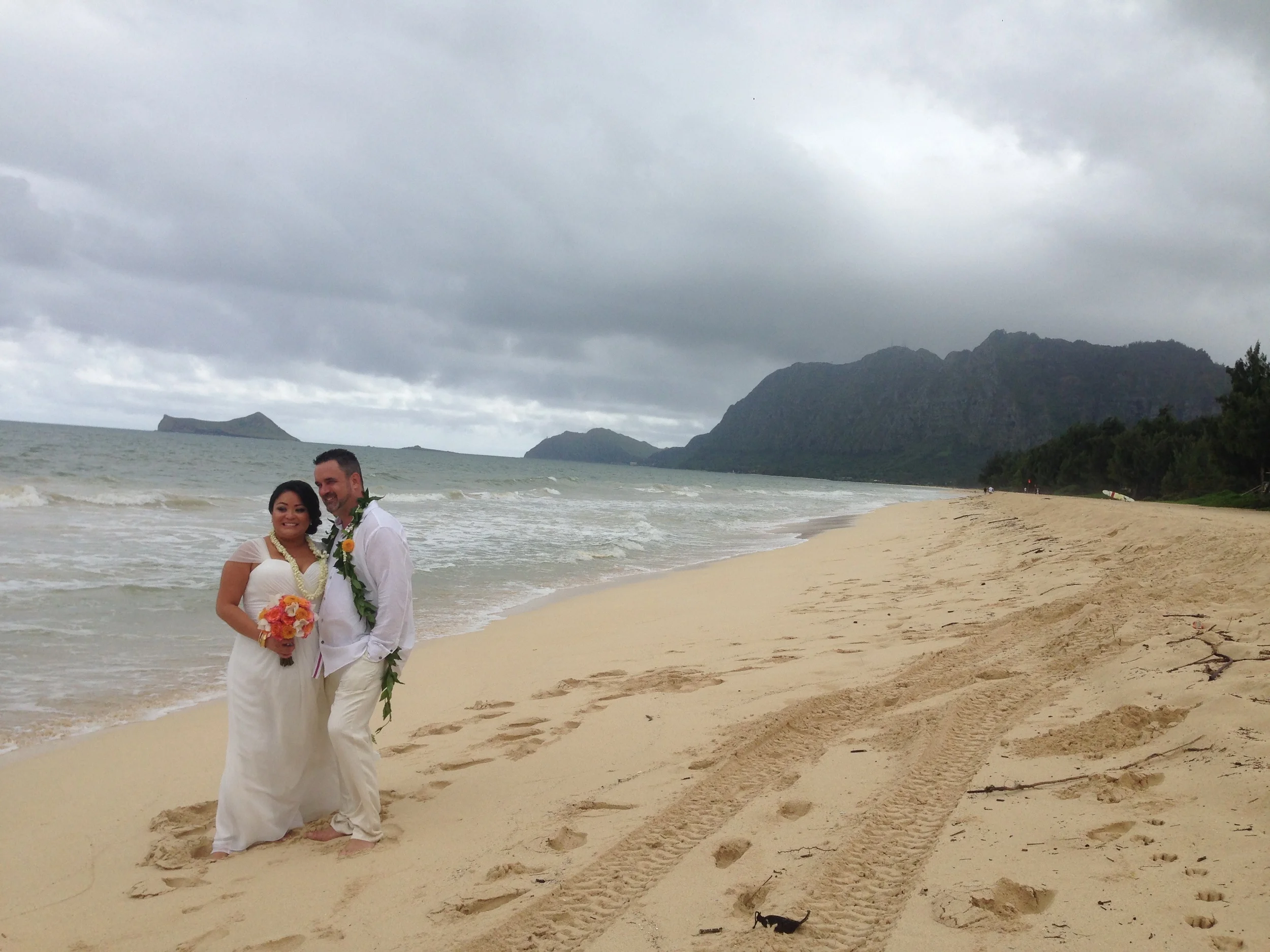 22-waimanalo-beach-wedding.JPG