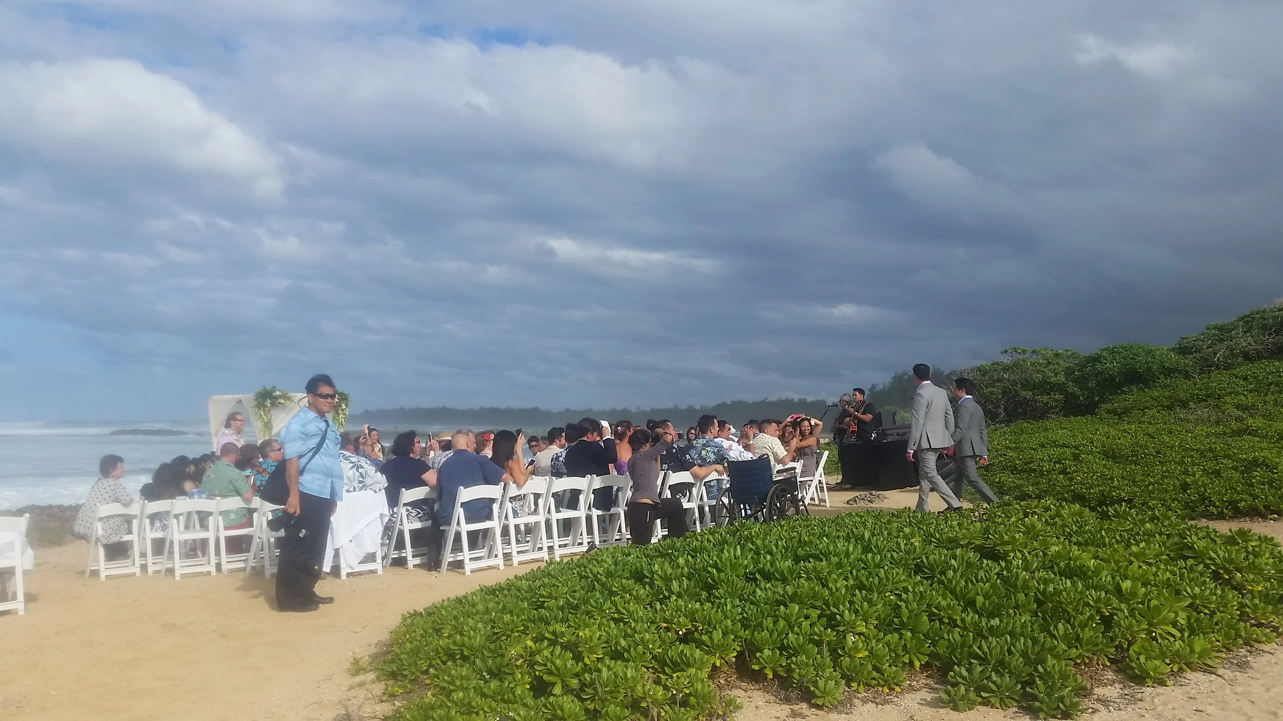 turtle-bay-resort-outdoor- ceremony