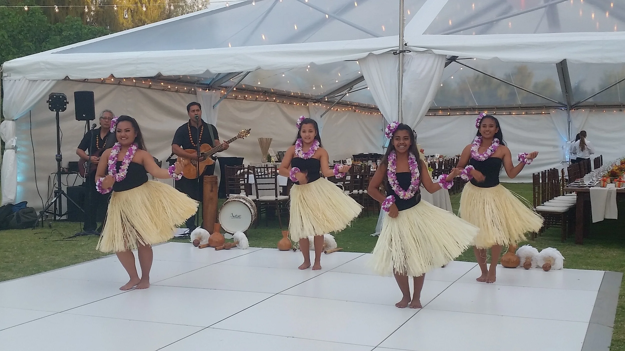 turtle-bay-resort-outdoor-wedding-reception