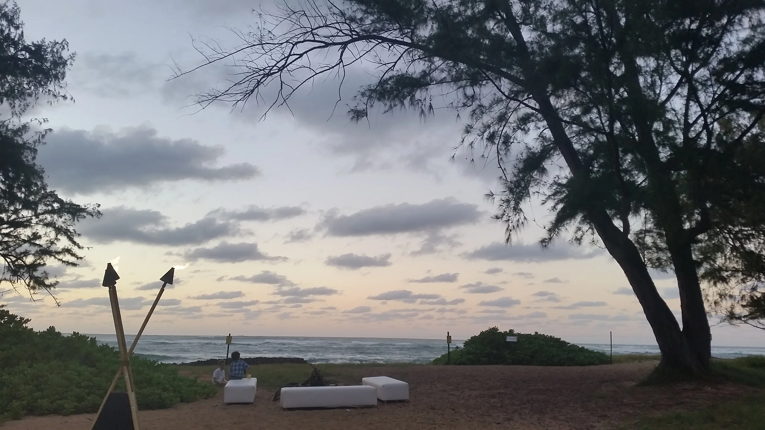 turtle-bay-resort-outdoor-wedding-reception